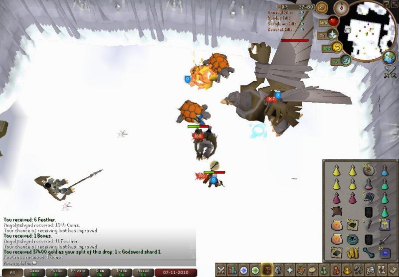 File:PineappleTom 2010 Event.jpg